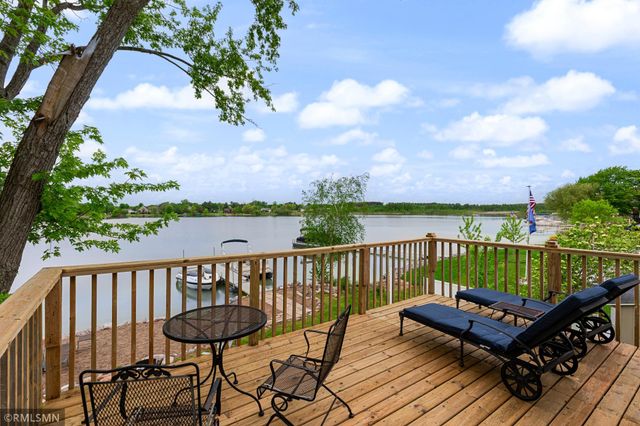 28584 Lakewood Drive NW, Isanti, MN 55040
