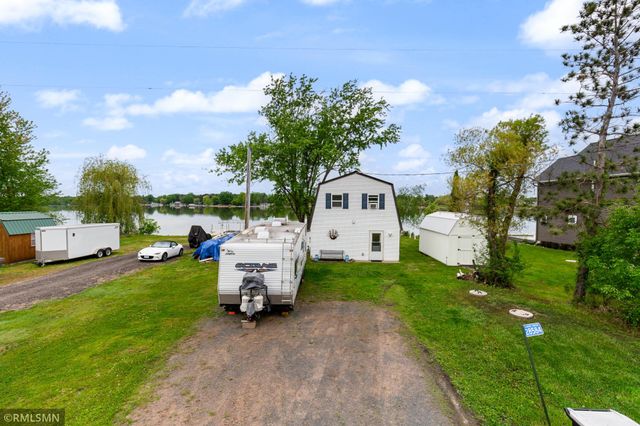 28584 Lakewood Drive NW, Isanti, MN 55040