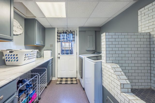 422 Bourbon Acres Road, Paris, KY 40361