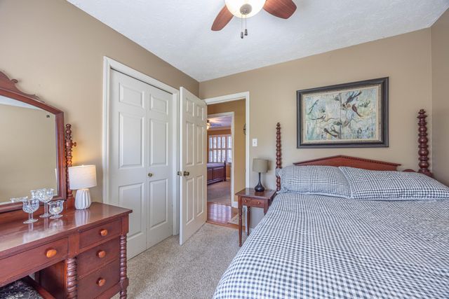 422 Bourbon Acres Road, Paris, KY 40361