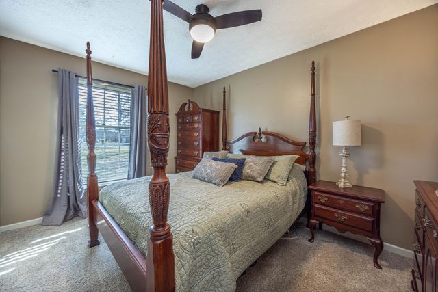 422 Bourbon Acres Road, Paris, KY 40361