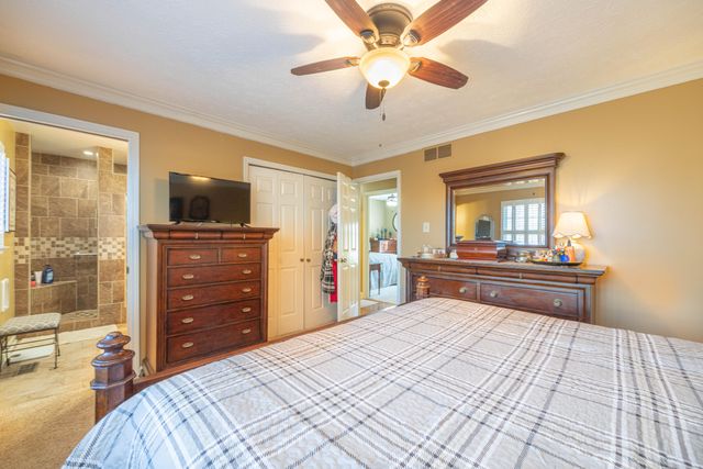 422 Bourbon Acres Road, Paris, KY 40361