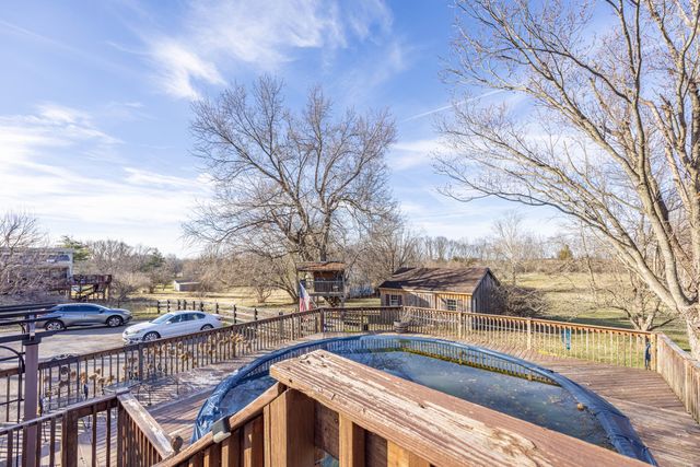 422 Bourbon Acres Road, Paris, KY 40361