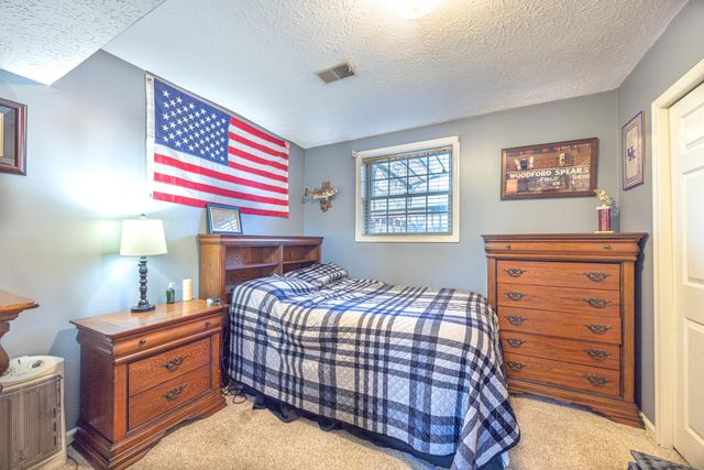 422 Bourbon Acres Road, Paris, KY 40361