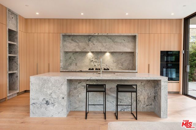 6132 Maryland Drive, Los Angeles, CA 90048