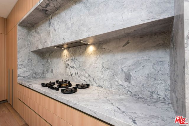 6132 Maryland Drive, Los Angeles, CA 90048