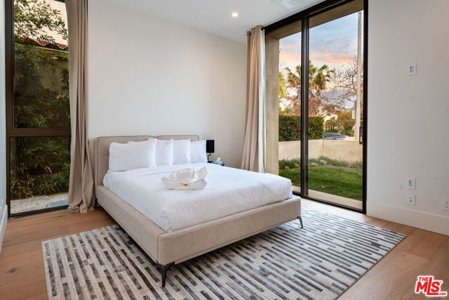 6132 Maryland Drive, Los Angeles, CA 90048