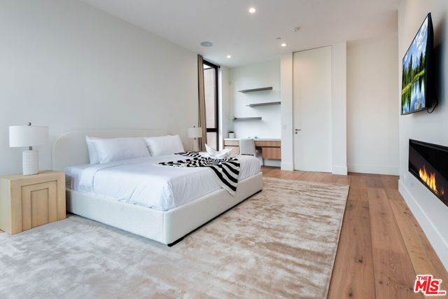 6132 Maryland Drive, Los Angeles, CA 90048