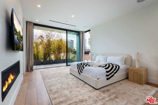 6132 Maryland Drive, Los Angeles, CA 90048