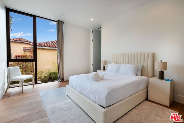 6132 Maryland Drive, Los Angeles, CA 90048