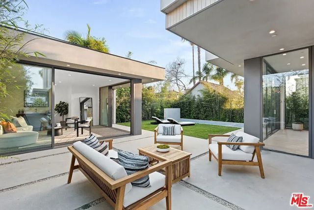 6132 Maryland Drive, Los Angeles, CA 90048