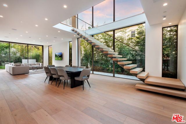 6132 Maryland Drive, Los Angeles, CA 90048