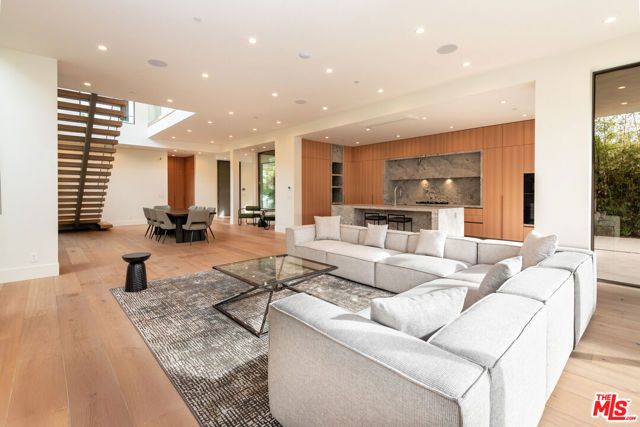 6132 Maryland Drive, Los Angeles, CA 90048