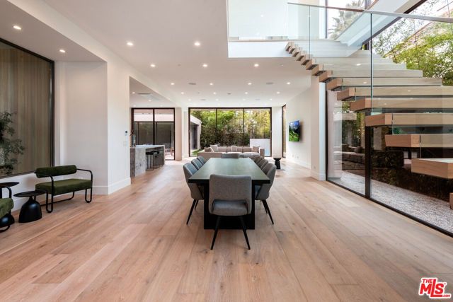 6132 Maryland Drive, Los Angeles, CA 90048