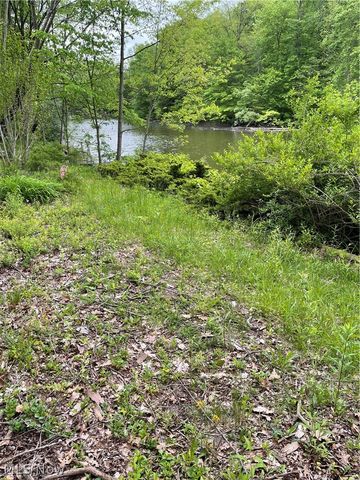 18081 Mill Road, Berlin Center, OH 44401
