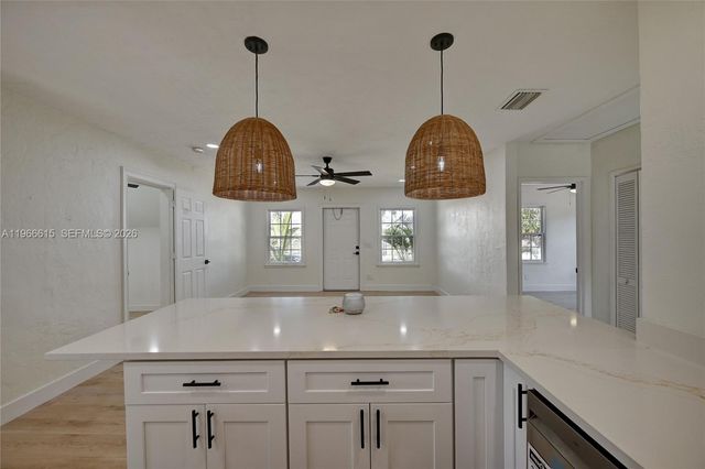 816 Tuscaloosa St, West Palm Beach, FL 33405