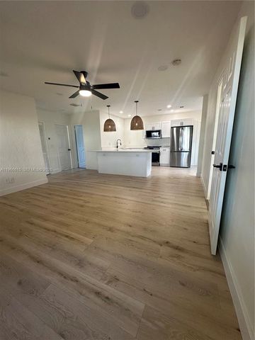 816 Tuscaloosa St, West Palm Beach, FL 33405