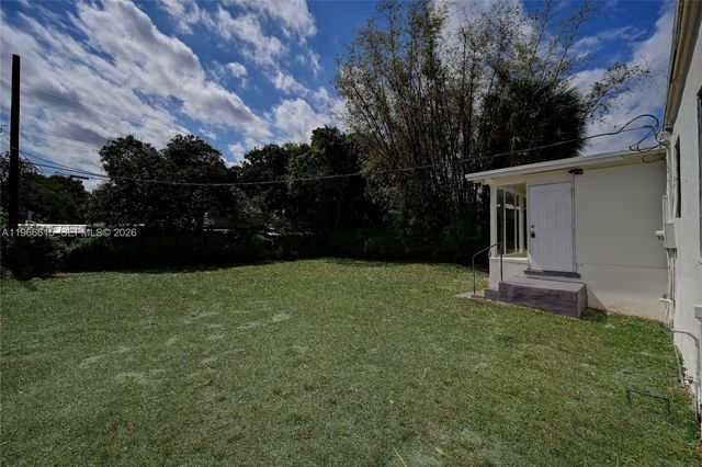 816 Tuscaloosa St, West Palm Beach, FL 33405