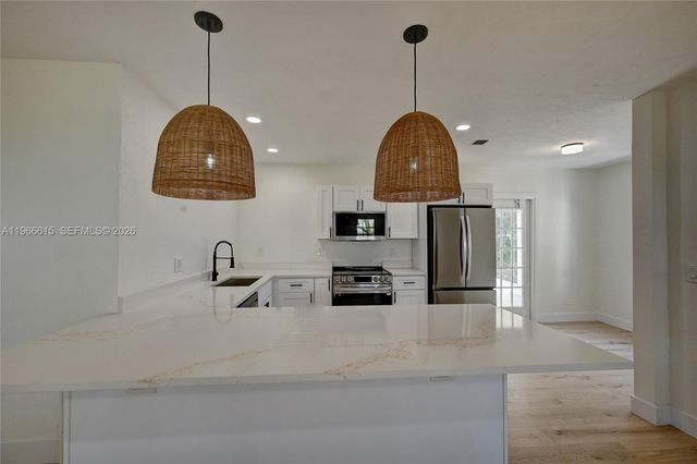 816 Tuscaloosa St, West Palm Beach, FL 33405