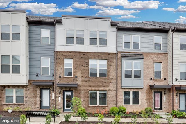 2128 GLACIER RD, Herndon, VA 20170