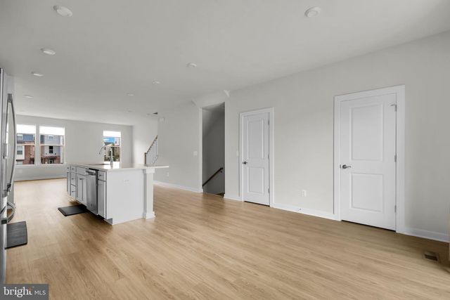 2128 GLACIER RD, Herndon, VA 20170