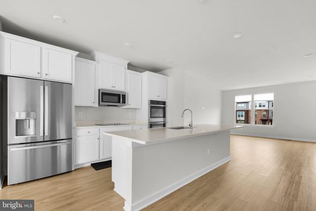2128 GLACIER RD, Herndon, VA 20170