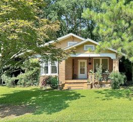 204 N Main St., Petal, MS 39465