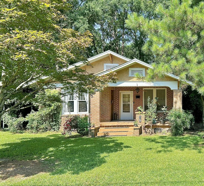 204 N Main St., Petal, MS 39465
