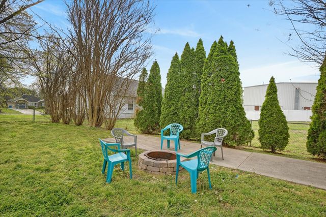 2604 Marymont Dr, Clarksville, TN 37042