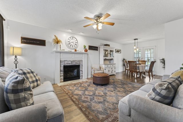 2604 Marymont Dr, Clarksville, TN 37042