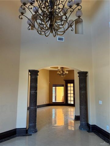 286 E Navajo Drive, Rio Grande City, TX 78582