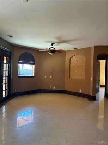 286 E Navajo Drive, Rio Grande City, TX 78582