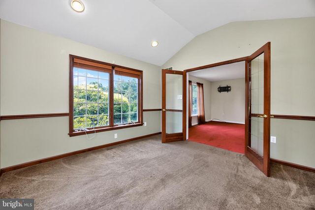 24 LEHMANN DR, Douglassville, PA 19518