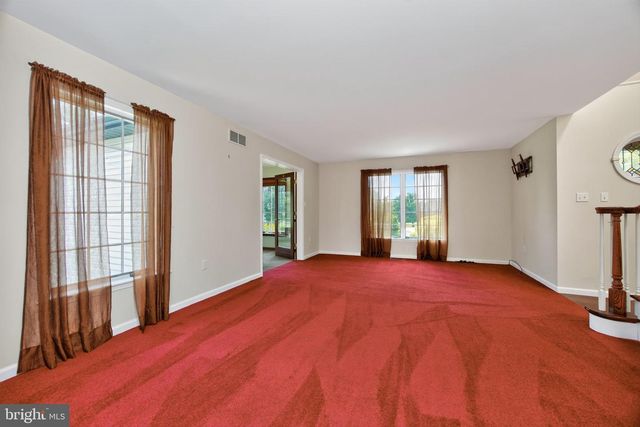 24 LEHMANN DR, Douglassville, PA 19518