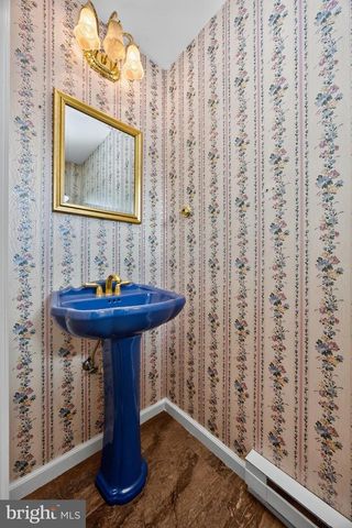 24 LEHMANN DR, Douglassville, PA 19518