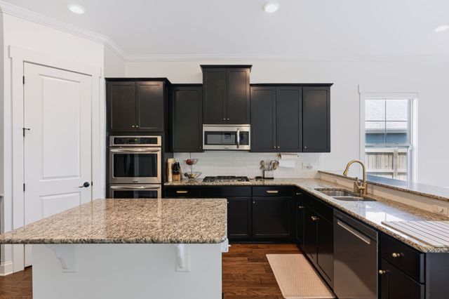2785 Americus Dr, Thompsons Station, TN 37179