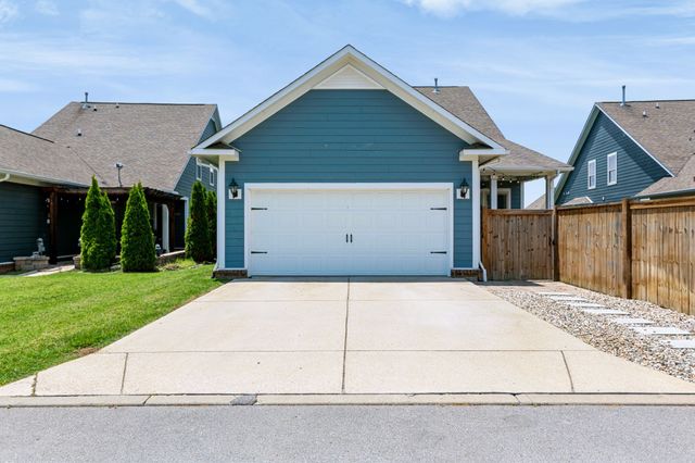2785 Americus Dr, Thompsons Station, TN 37179