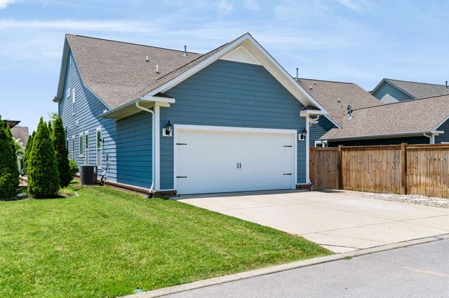 2785 Americus Dr, Thompsons Station, TN 37179