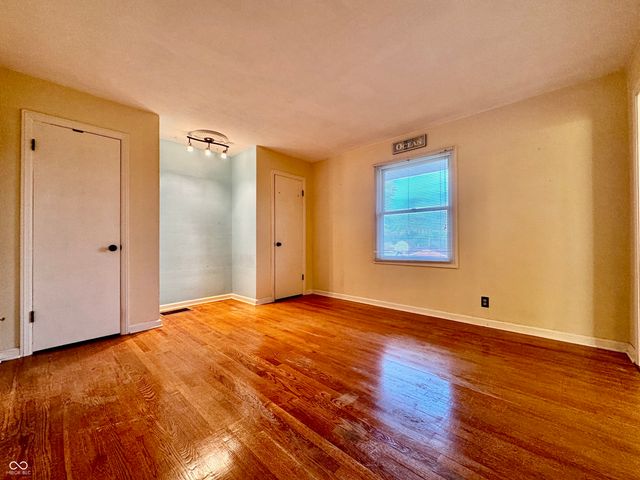 116 Vallonia Road, Brownstown, IN 47220