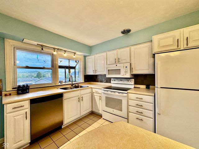 116 Vallonia Road, Brownstown, IN 47220