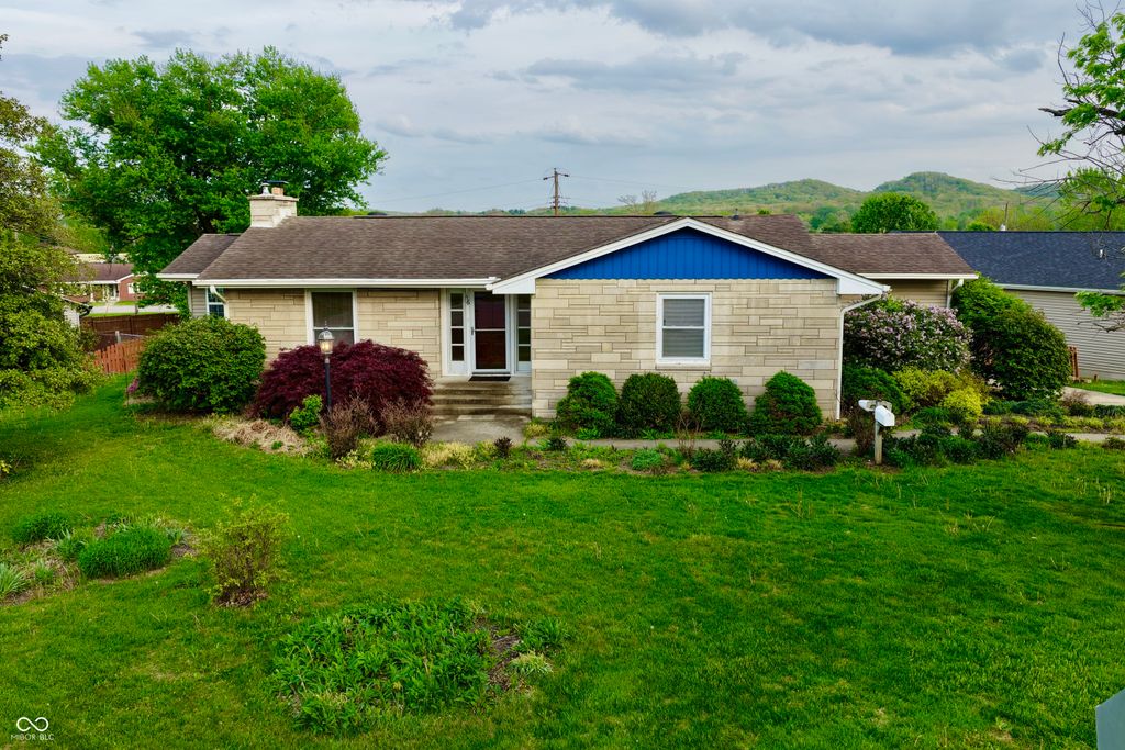 116 Vallonia Road, Brownstown, IN 47220