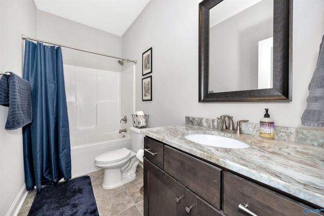 22605 Oakdale Ridge Lane, Athens, AL 35613