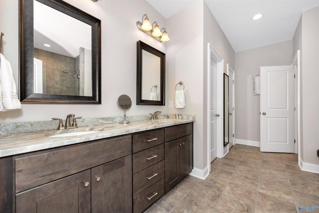 22605 Oakdale Ridge Lane, Athens, AL 35613