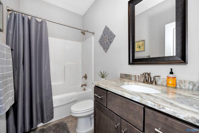 22605 Oakdale Ridge Lane, Athens, AL 35613