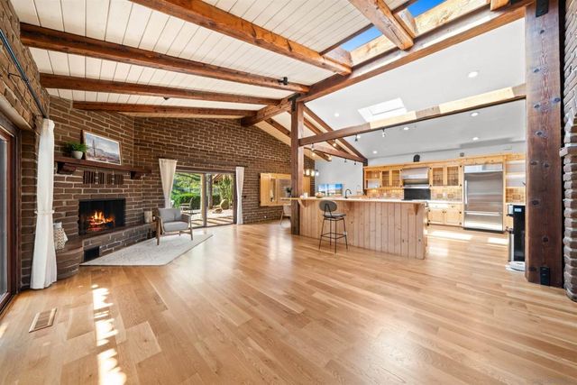 1951 Cloverdale Rd, Escondido, CA 92027