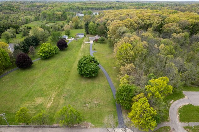 14135 Helmer Road S, Battle Creek, MI 49015