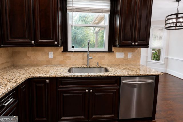 915 Champions Fairway Drive, Alpharetta, GA 30004