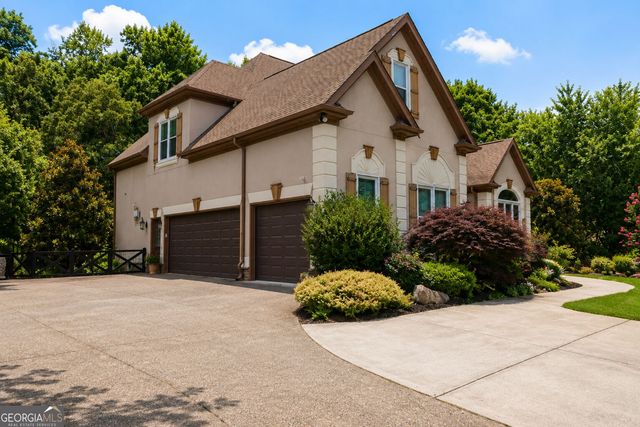 915 Champions Fairway Drive, Alpharetta, GA 30004