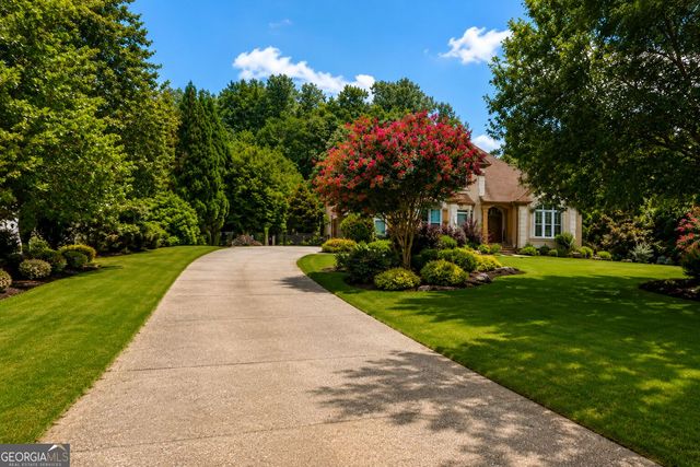 915 Champions Fairway Drive, Alpharetta, GA 30004