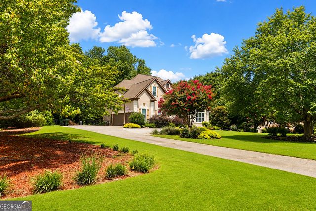 915 Champions Fairway Drive, Alpharetta, GA 30004
